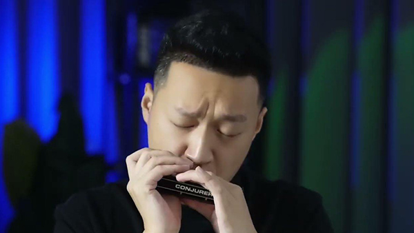 Chromatic harmonica learning for beginner,that is CONJURER HARMONICA!